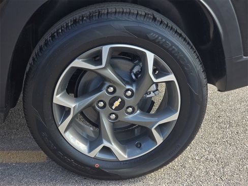New 2026 Chevrolet Trax LT w/ Driver Confidence Package image 29