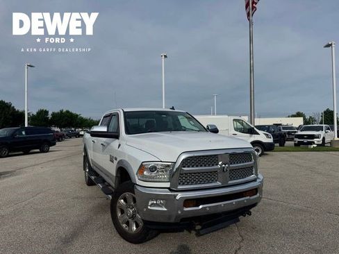 Used 2016 RAM 2500 Laramie w/ Convenience Group AWD/4WD image 2