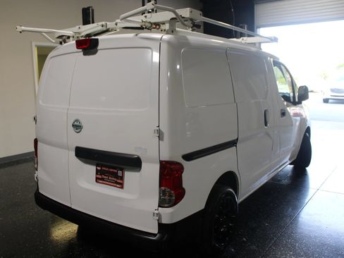 Used 2017 Nissan NV200 S FWD image 2