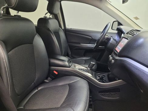Used 2019 Dodge Journey Crossroad AWD/4WD image 21