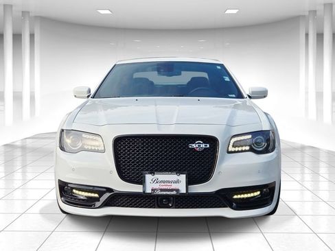 Certified 2023 Chrysler 300 C RWD image 8