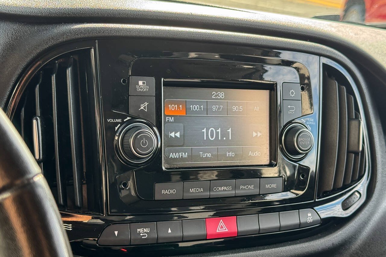 Used 2017 RAM ProMaster City Tradesman w/ Rear Back-up Camera Group FWD image 26