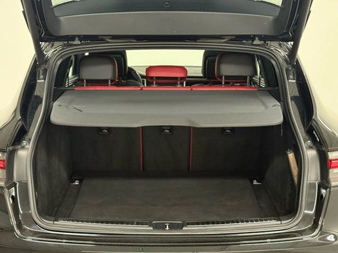 Used 2019 Porsche Macan image 35