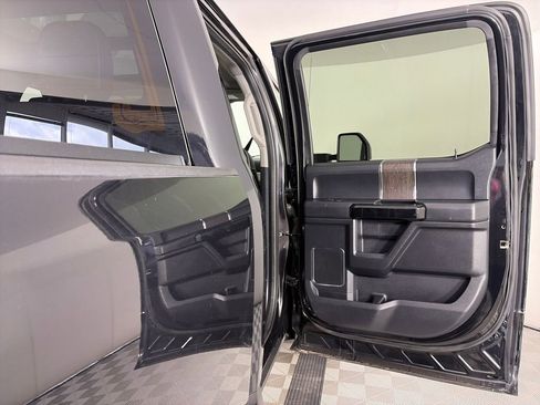 Used 2021 Ford F250 Lariat image 29