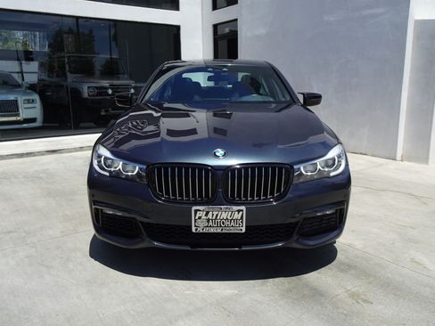 Used 2019 BMW 740i w/ M Sport Package RWD image 2