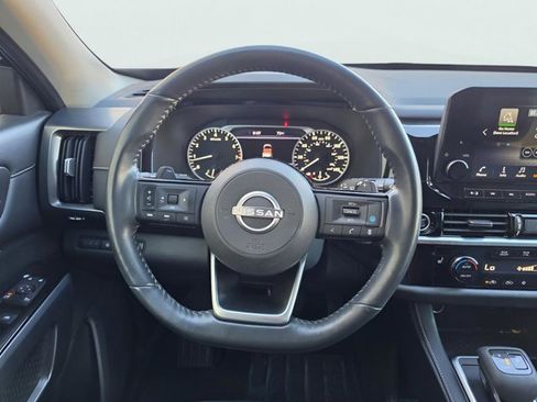 Certified 2022 Nissan Pathfinder SL FWD image 20