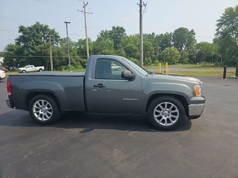 Used 2011 GMC Sierra 1500 W/T w/ Work Truck Preferred Package RWD image 4