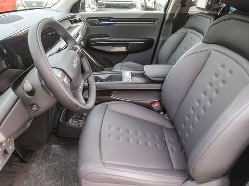 New 2026 Kia EV9 Wind image 19