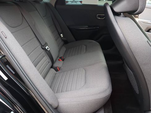 Used 2025 Kia K4 EX FWD image 16