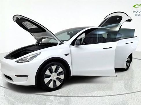 Used 2020 Tesla Model Y Long Range AWD/4WD image 14