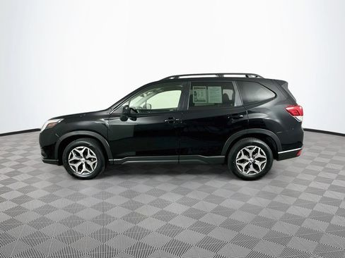Used 2024 Subaru Forester Premium AWD/4WD image 6