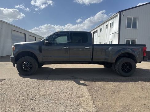 Used 2017 Ford F350 Platinum w/ Platinum Ultimate Package AWD/4WD image 3