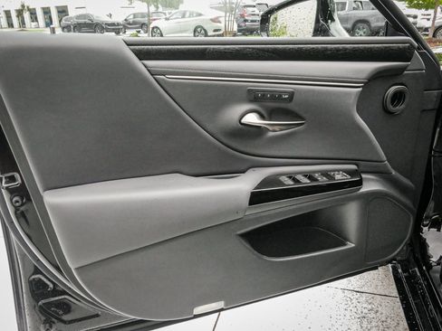 Used 2022 Lexus ES 350 w/ Premium Package FWD image 14