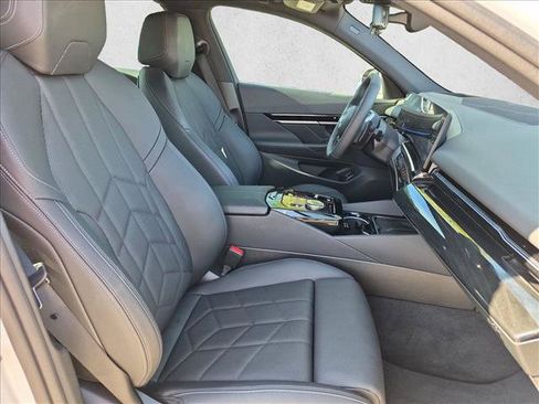 Certified 2024 BMW 530i w/ Premium Package RWD image 22