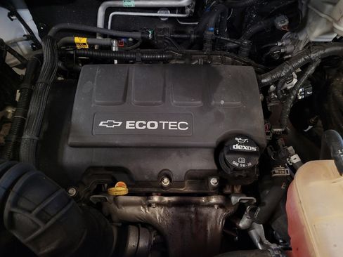 Used 2020 Chevrolet Trax LT FWD image 30