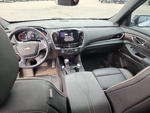 Used 2022 Chevrolet Traverse Premier AWD/4WD image 28