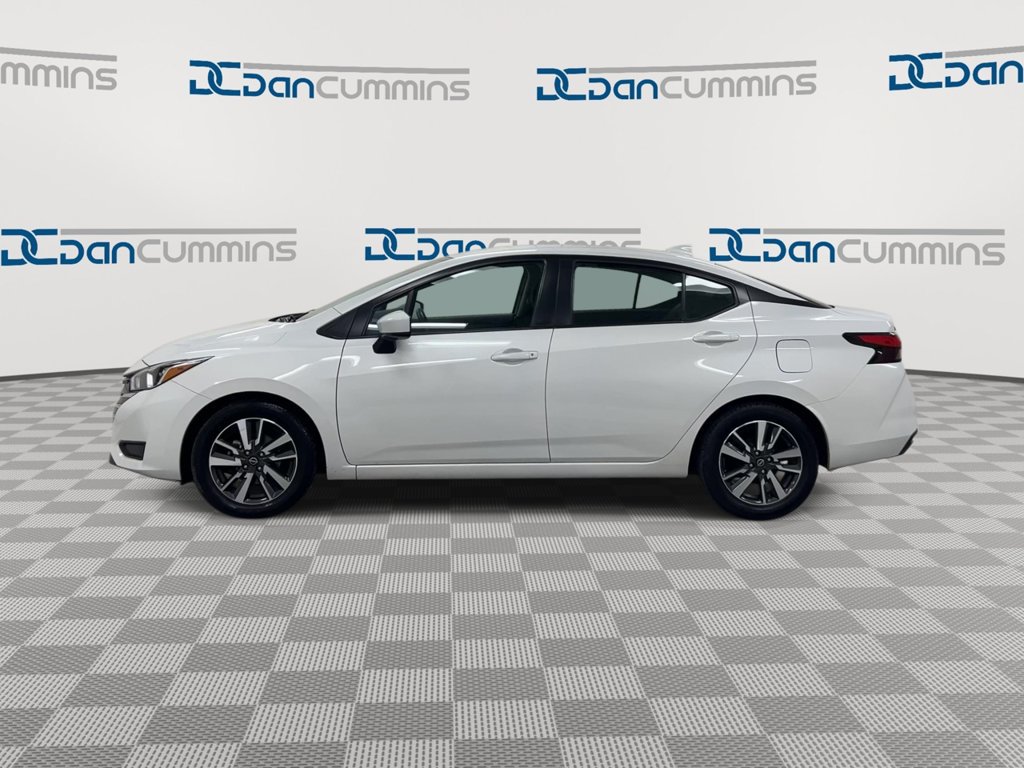 Used 2024 Nissan Versa SV FWD image 5