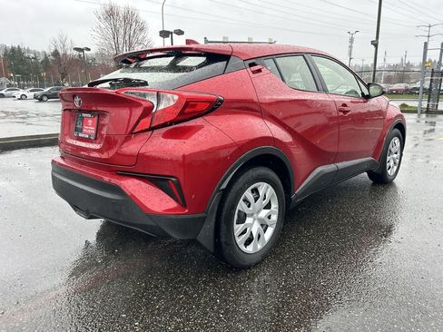 Certified 2020 Toyota C-HR LE image 5