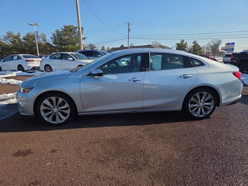 Used 2017 Chevrolet Malibu Premier w/ Premier Sun and Wheel Package image 6