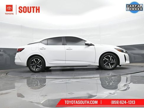 Used 2025 Nissan Sentra SV image 31