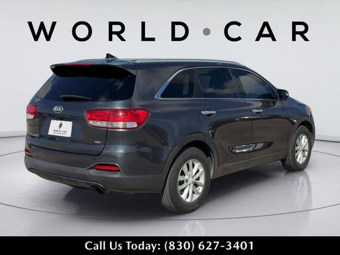 Used 2018 Kia Sorento LX w/ Cool & Connected Pkg, Ke image 7
