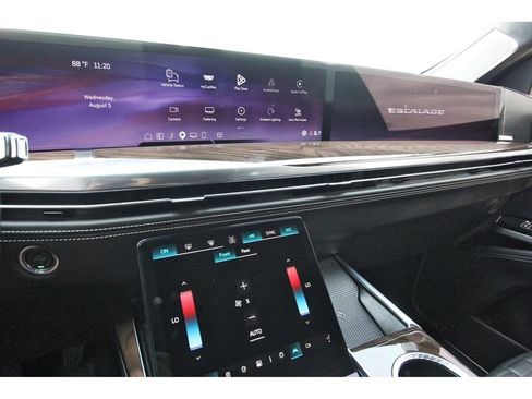 Certified 2026 Cadillac Escalade Platinum Sport w/ LPO, ONYX Package AWD/4WD image 22