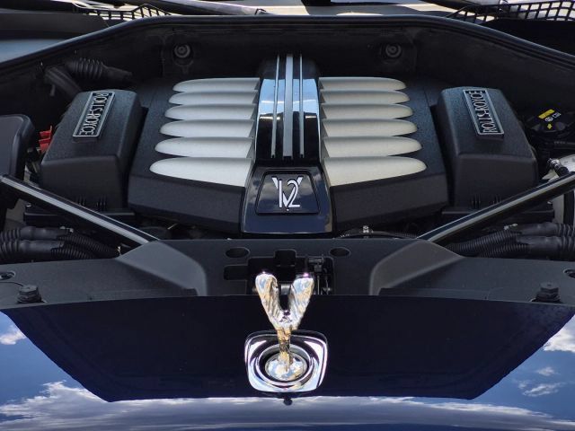 Used 2017 Rolls-Royce Wraith RWD image 40