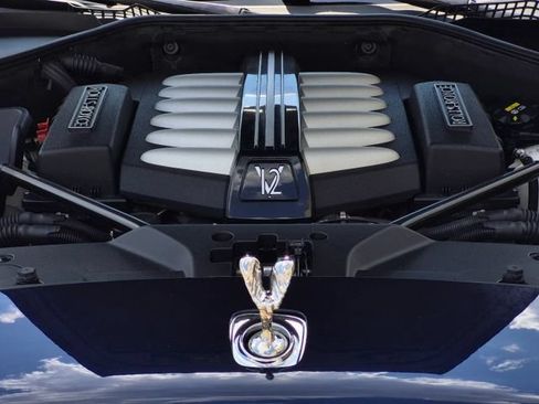 Used 2017 Rolls-Royce Wraith RWD image 40