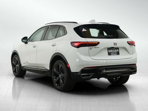 Used 2024 Buick Envision Sport Touring image 3