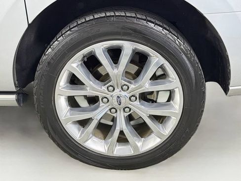 Used 2018 Ford Expedition Max Platinum RWD image 33