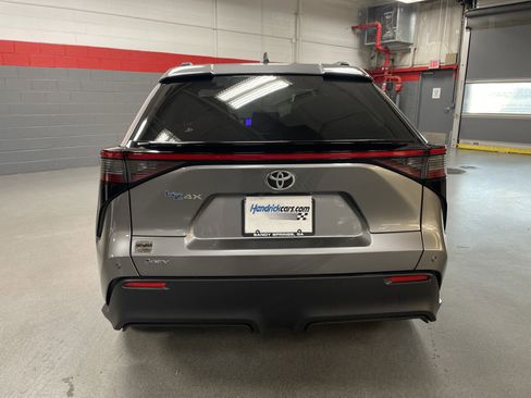 Used 2025 Toyota bZ4X XLE image 9