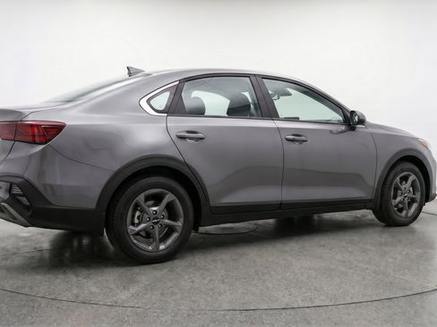 Used 2025 Kia K4 LXS FWD image 9