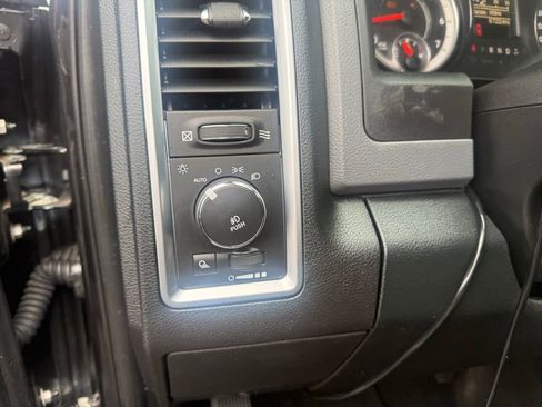 Used 2016 RAM 3500 Big Horn w/ Black Appearance Group AWD/4WD image 17