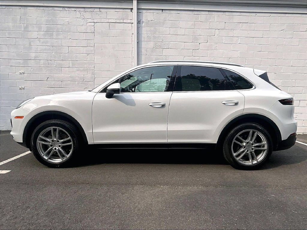 Certified 2023 Porsche Cayenne AWD/4WD image 2