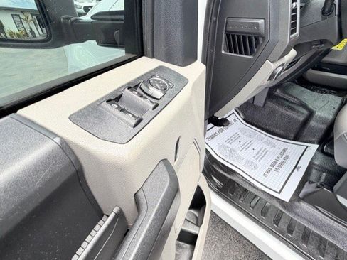 Used 2021 Ford F250 XL w/ STX Appearance Package RWD image 18