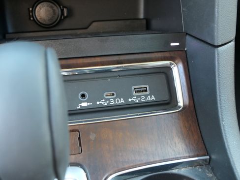 Certified 2025 Subaru Ascent Touring image 19