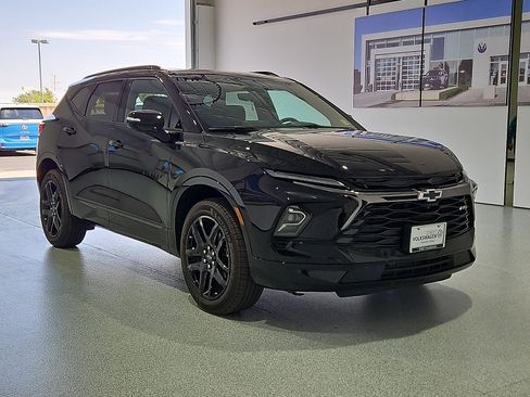 Used 2026 Chevrolet Blazer RS w/ Driver Confidence II Package FWD image 2