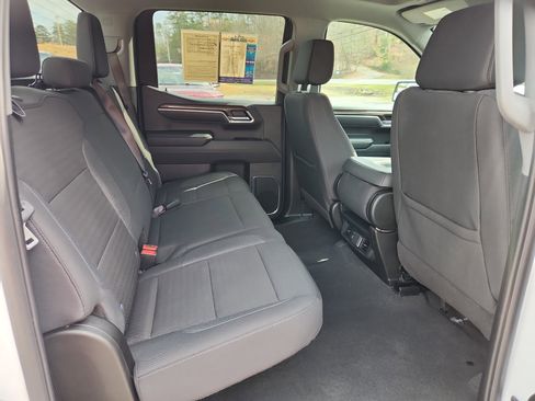 Used 2025 Chevrolet Silverado 1500 LT AWD/4WD image 40