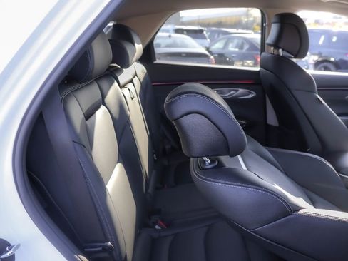 Used 2026 Genesis GV70 2.5T Select image 37