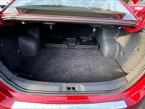 Used 2023 Nissan Altima 2.5 SR w/ SR Premium Package image 21