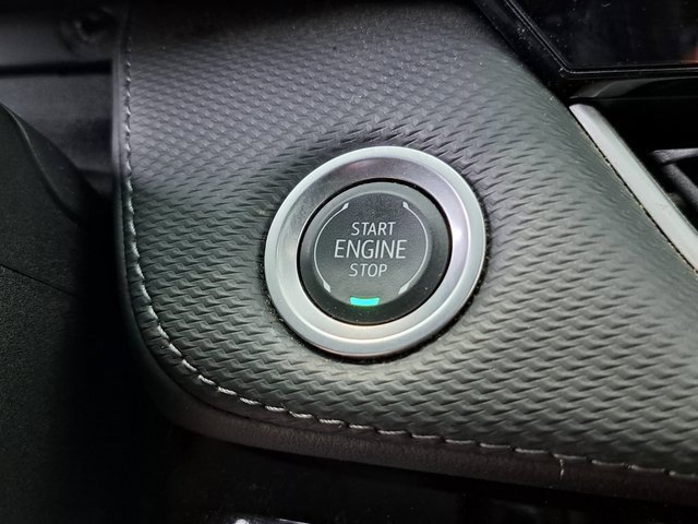 Used 2025 Chevrolet Equinox LT FWD image 14