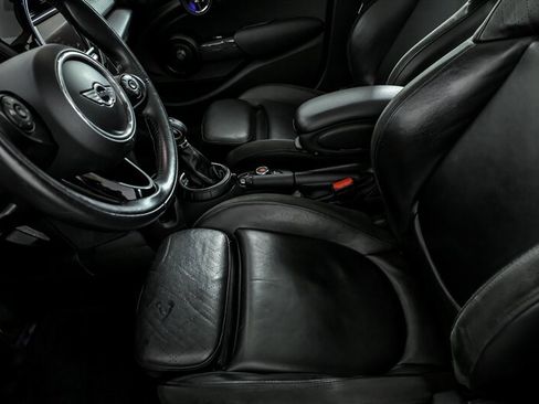 Used 2015 MINI Cooper 4-Door Hardtop image 17