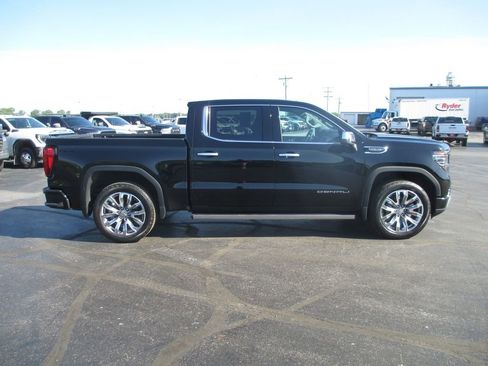 Used 2024 GMC Sierra 1500 Denali w/ Denali Reserve Package AWD/4WD image 5