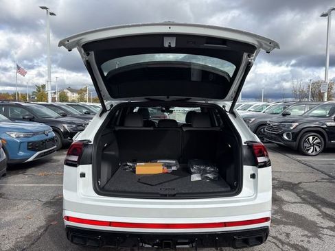 New 2026 Volkswagen Atlas Cross Sport SEL R-Line image 6