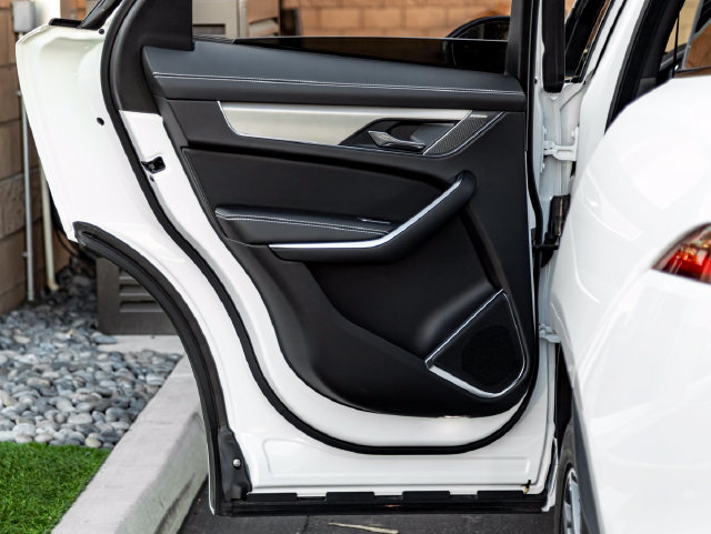 Certified 2025 Jaguar F-PACE R-Dynamic S AWD/4WD image 26
