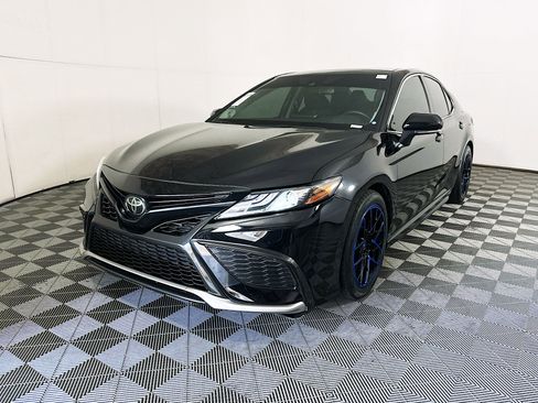 Used 2024 Toyota Camry XSE FWD image 7