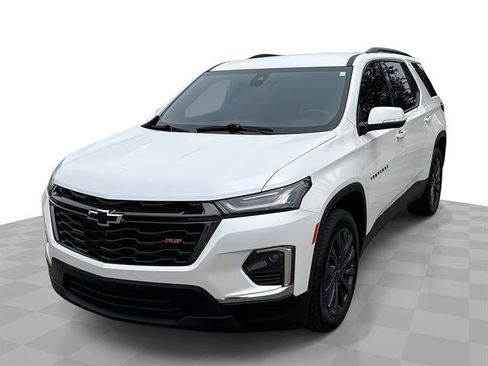 Used 2023 Chevrolet Traverse RS w/ LPO, Floor Liner Package AWD/4WD image 13