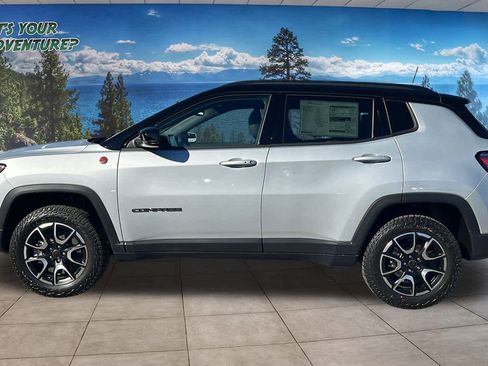 New 2026 Jeep Compass Trailhawk image 8