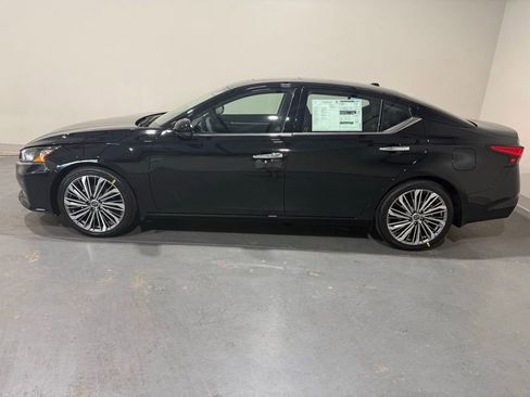 New 2025 Nissan Altima 2.5 SL image 4