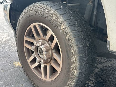 Used 2019 Ford F250 Lariat w/ Lariat Value Package AWD/4WD image 5
